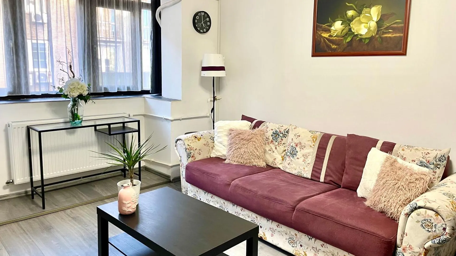 Tower Old City Apartment 부쿠레슈티 0*,  루마니아